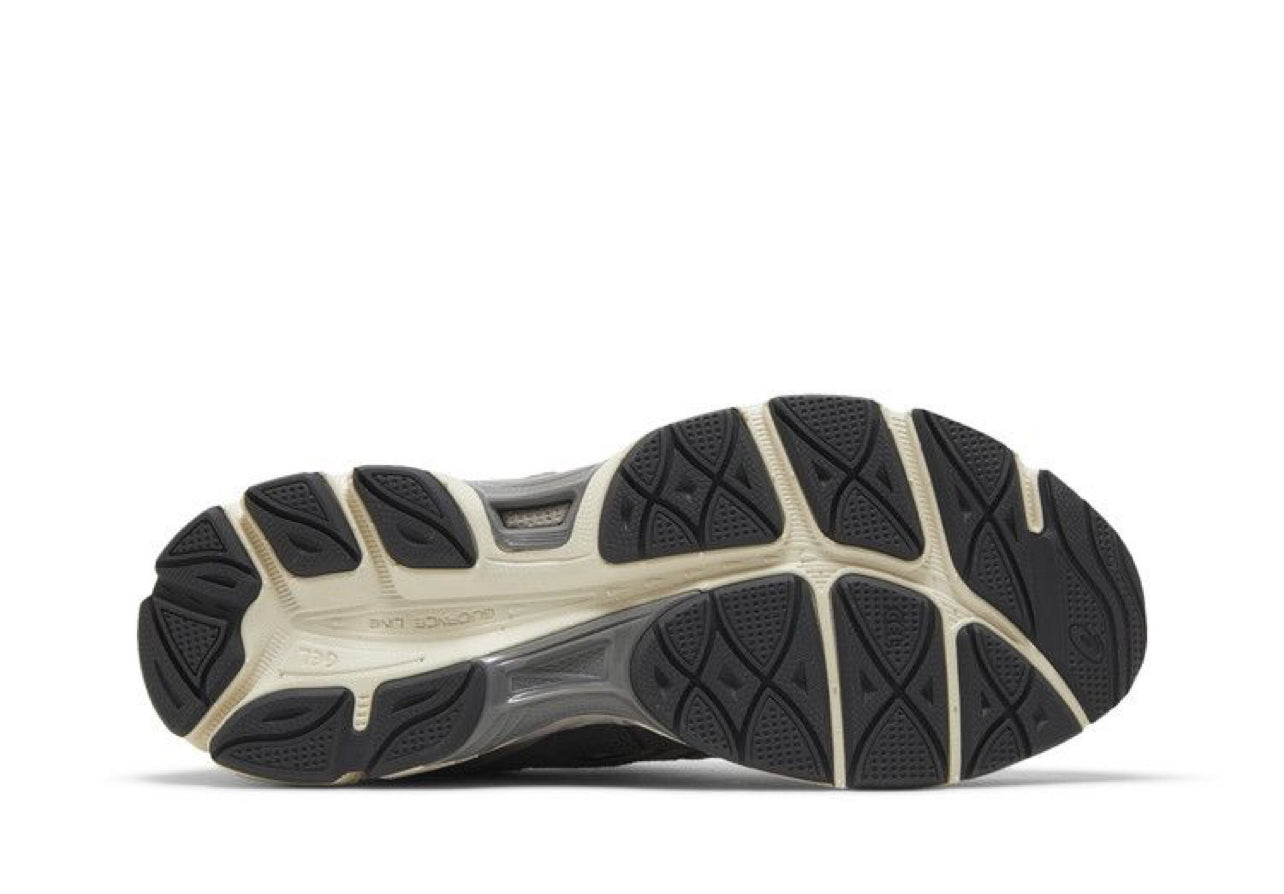 Gel-NYC “Oatmeal Obsidian Grey”